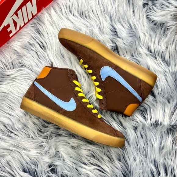 Nike SB Bruin Hi PRM - Picture 3 of 5